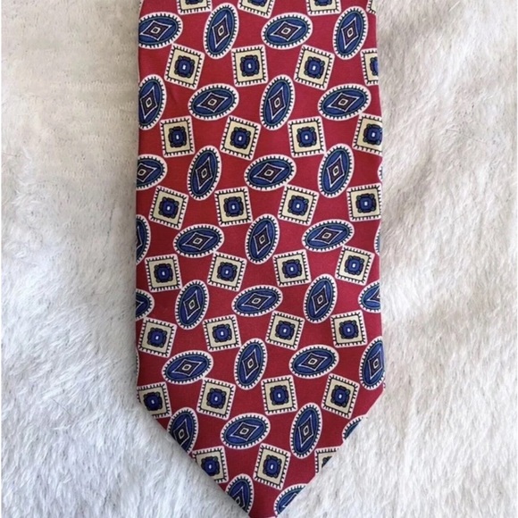 CLEARANCE Hathaway Silk Tie Red With Blue Geometric Pattern 100% Silk USA Made - Picture 1 of 3